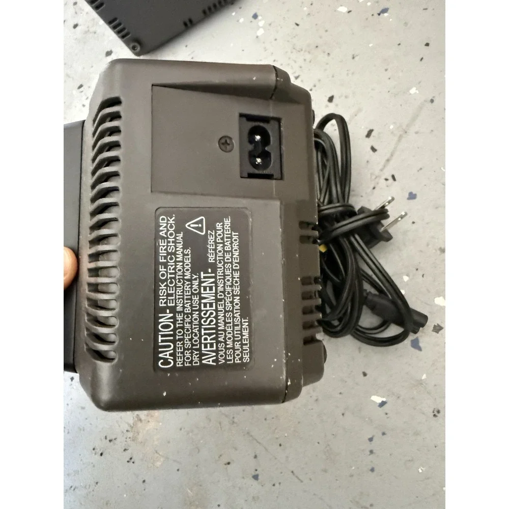 MA-Com Tri-Chemistry Desk Single Battery Charger‎ CH-104560-026 w/ Power Cable